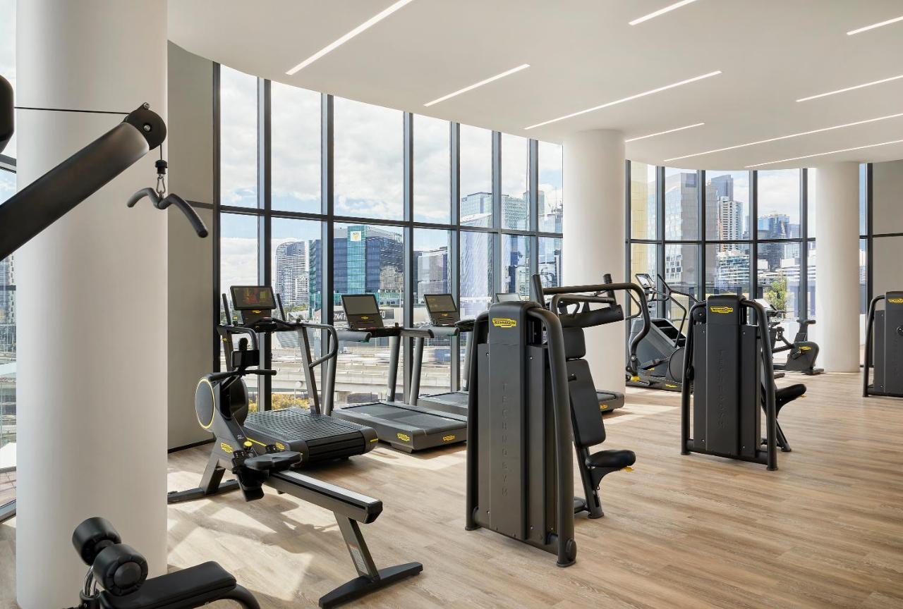 Oakwood Premier Melbourne Aparthotel Bagian luar foto The gym at The Collective Old Oak