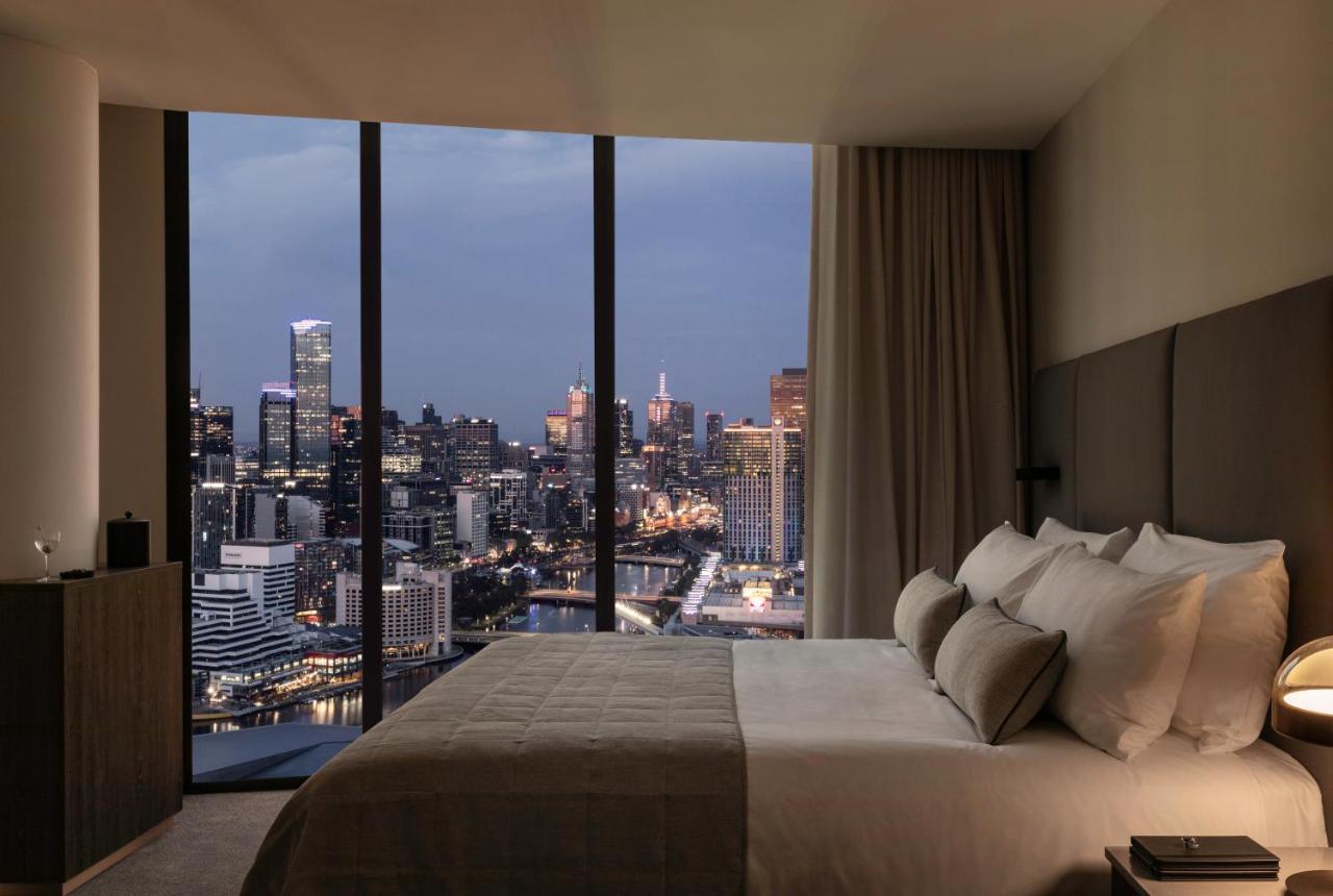 Oakwood Premier Melbourne Aparthotel Bagian luar foto The bedroom of a typical apartment
