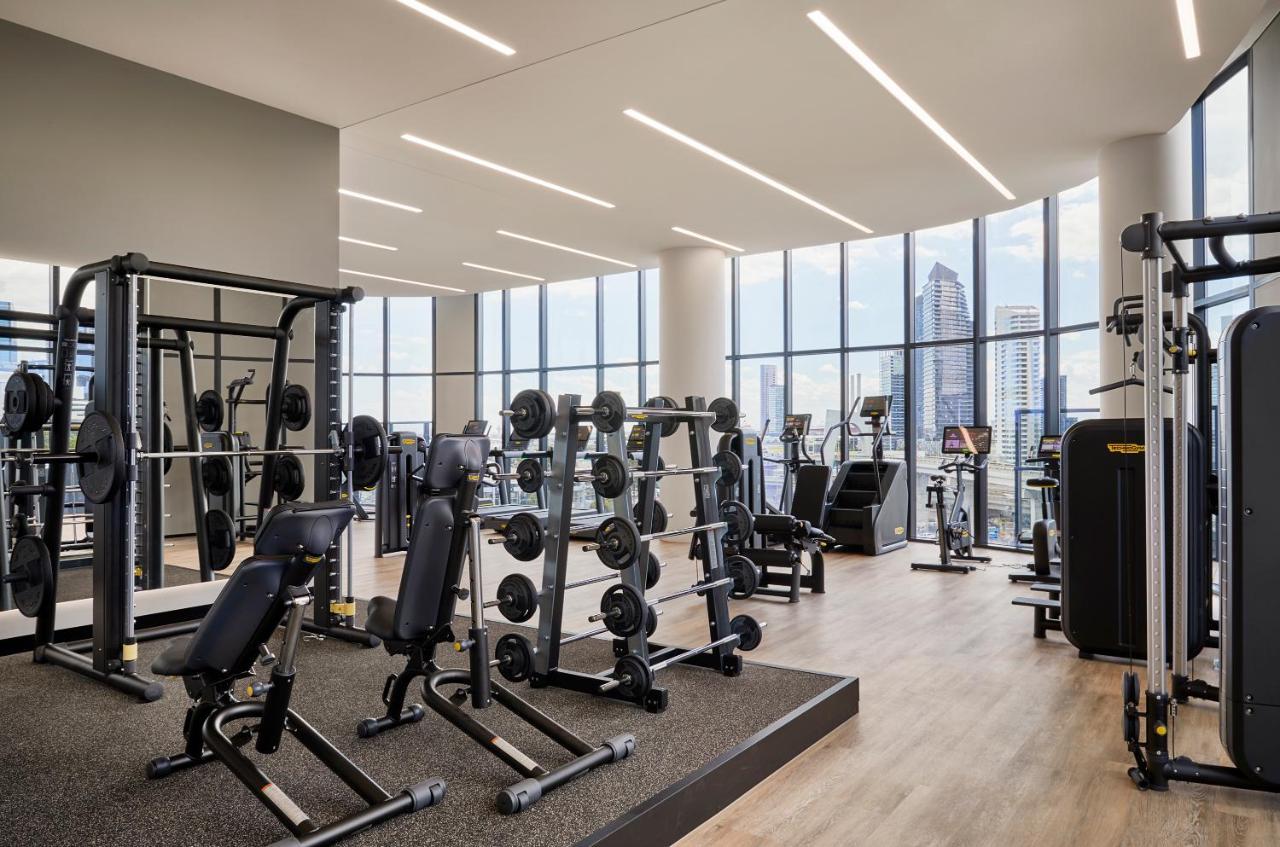 Oakwood Premier Melbourne Aparthotel Bagian luar foto The gym at The Standard East Village